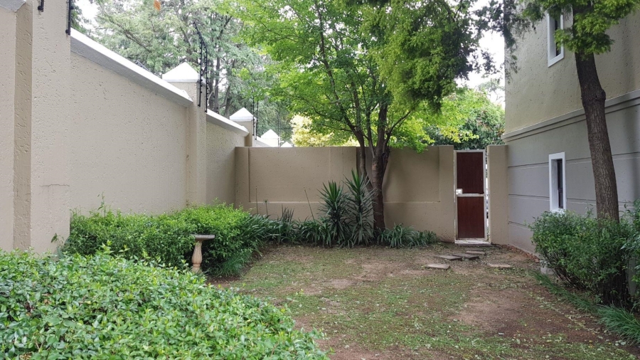 2 Bedroom Property for Sale in Saxonwold Gauteng