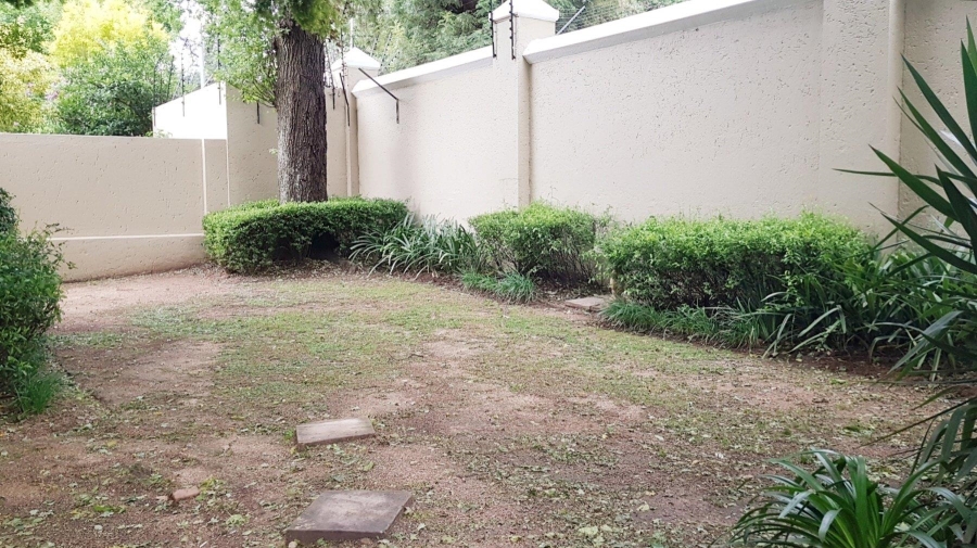 2 Bedroom Property for Sale in Saxonwold Gauteng