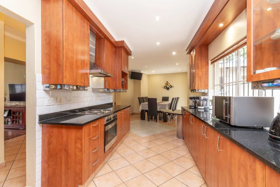 To Let 3 Bedroom Property for Rent in Parkmore Gauteng