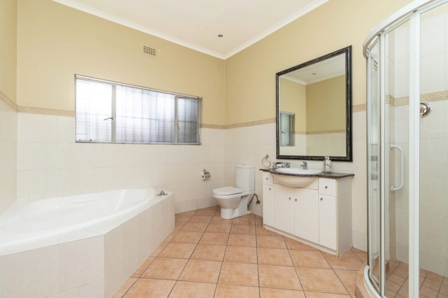 To Let 3 Bedroom Property for Rent in Parkmore Gauteng