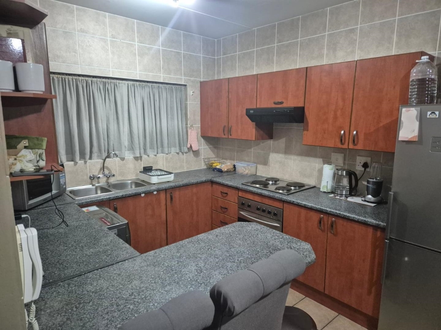 To Let 2 Bedroom Property for Rent in Sunninghill Gauteng