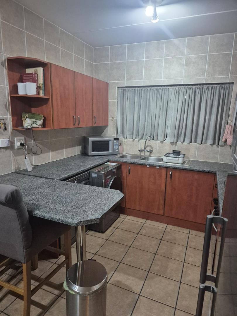 To Let 2 Bedroom Property for Rent in Sunninghill Gauteng