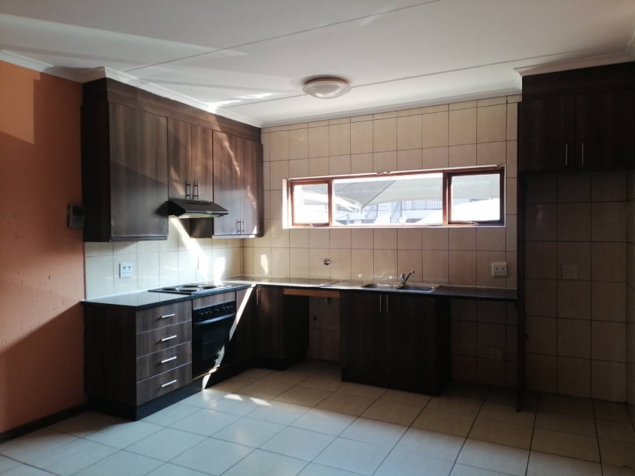 To Let 2 Bedroom Property for Rent in Helderwyk Gauteng