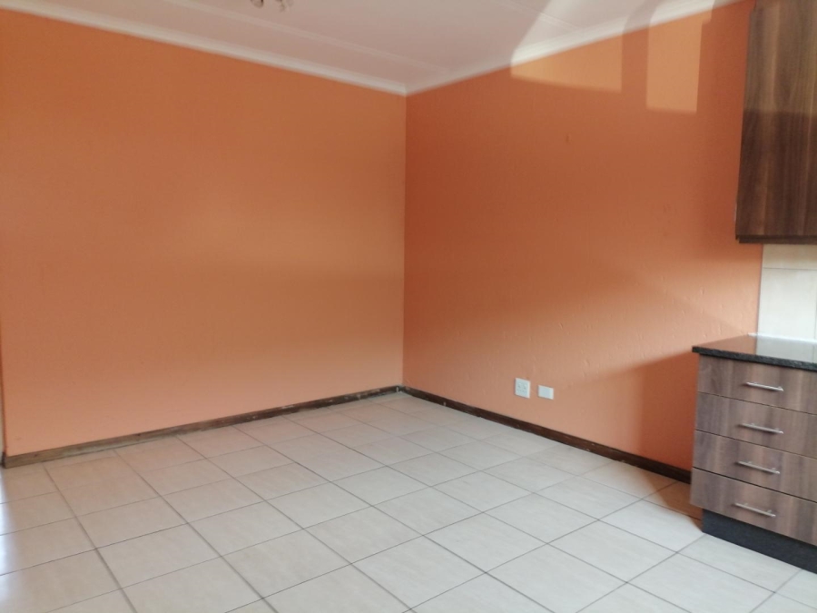 To Let 2 Bedroom Property for Rent in Helderwyk Gauteng