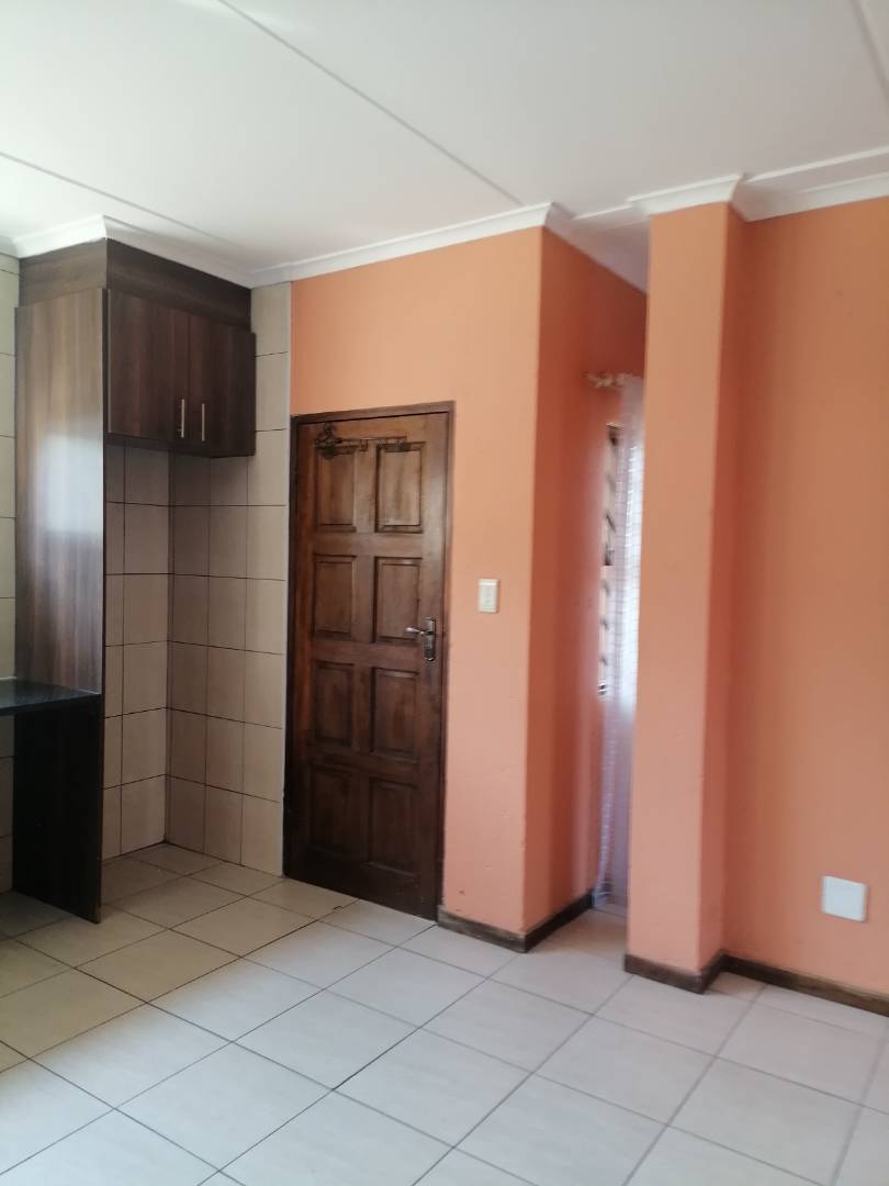 To Let 2 Bedroom Property for Rent in Helderwyk Gauteng