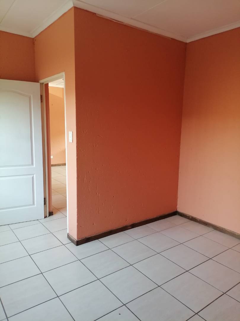 To Let 2 Bedroom Property for Rent in Helderwyk Gauteng