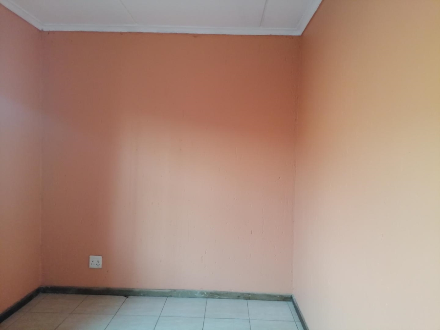 To Let 2 Bedroom Property for Rent in Helderwyk Gauteng