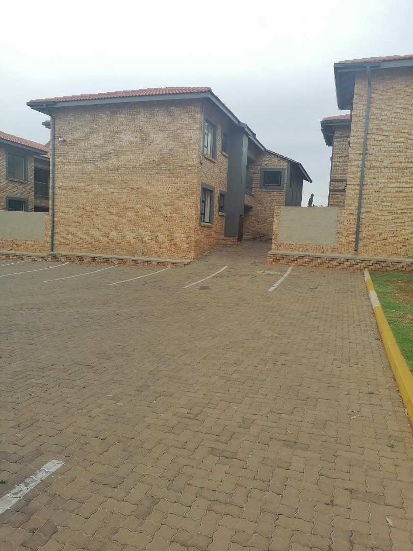 To Let 3 Bedroom Property for Rent in Cloverdene Gauteng