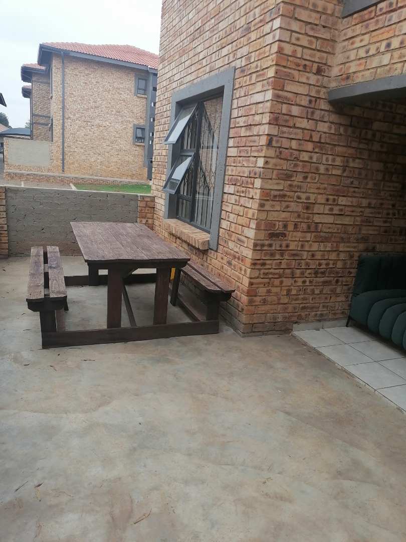 To Let 3 Bedroom Property for Rent in Cloverdene Gauteng