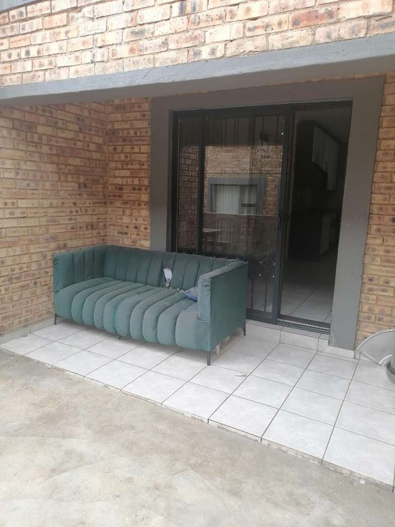 To Let 3 Bedroom Property for Rent in Cloverdene Gauteng