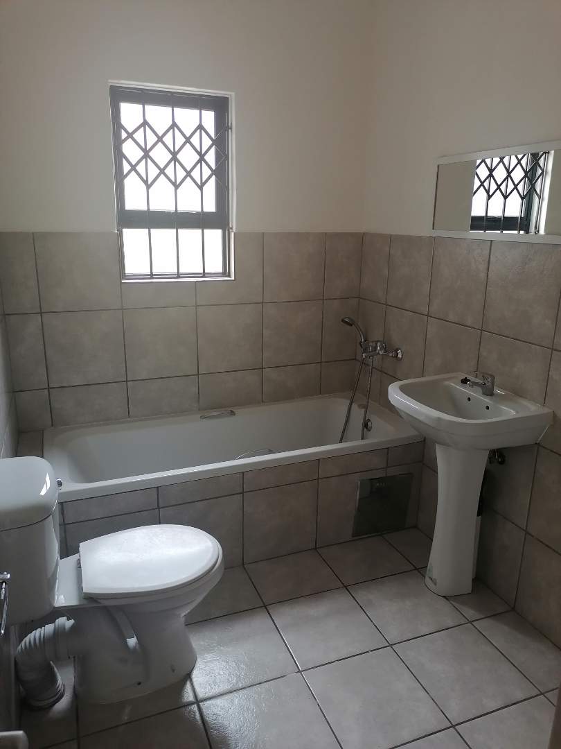 To Let 3 Bedroom Property for Rent in Cloverdene Gauteng