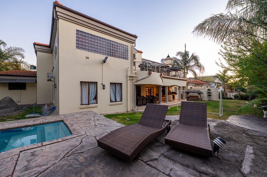 6 Bedroom Property for Sale in Woodmead Gauteng