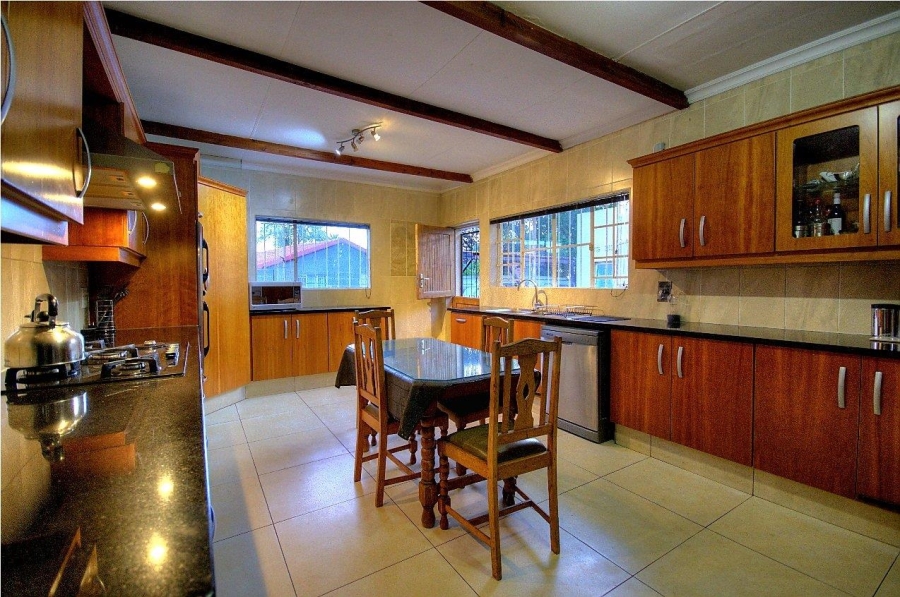 3 Bedroom Property for Sale in Brackendowns Gauteng