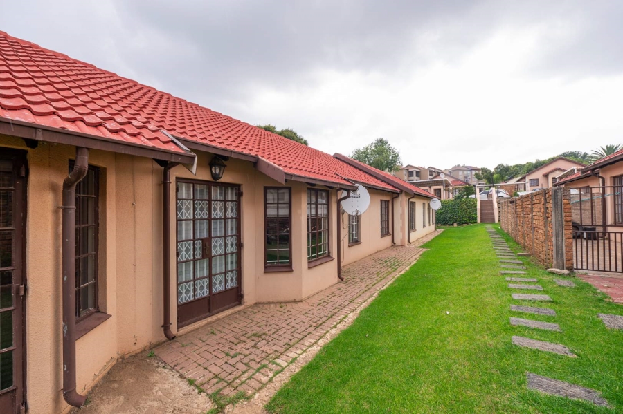 3 Bedroom Property for Sale in Meredale Gauteng