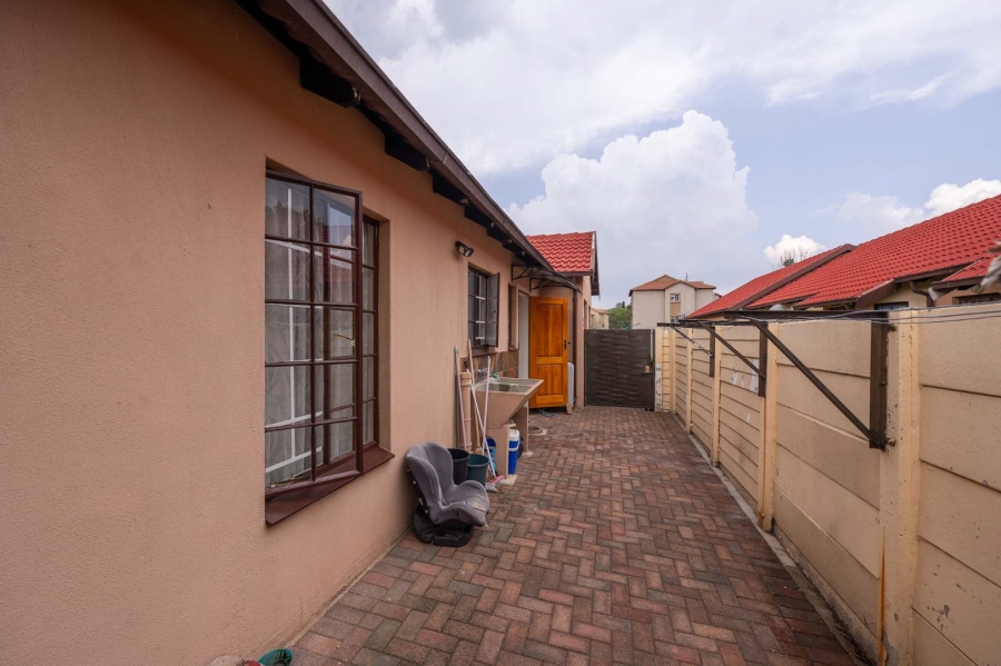 3 Bedroom Property for Sale in Meredale Gauteng