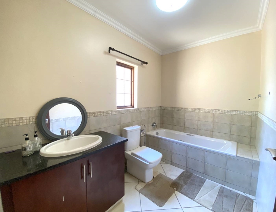 3 Bedroom Property for Sale in Boardwalk Gauteng