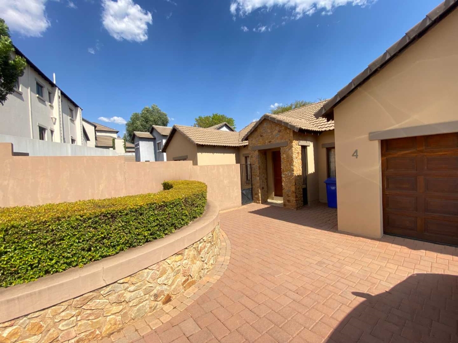 3 Bedroom Property for Sale in Boardwalk Gauteng