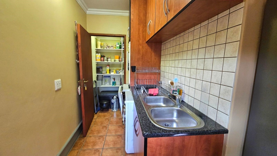 3 Bedroom Property for Sale in Bronberg Gauteng