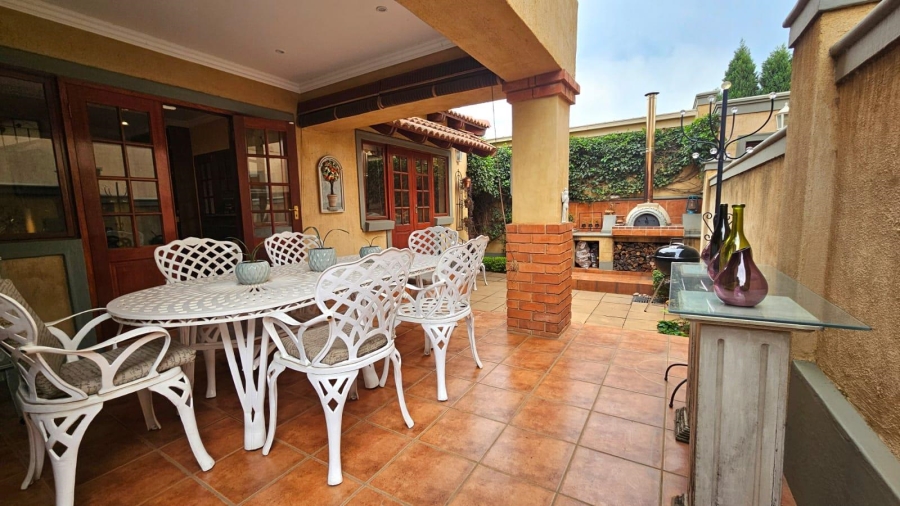 3 Bedroom Property for Sale in Bronberg Gauteng