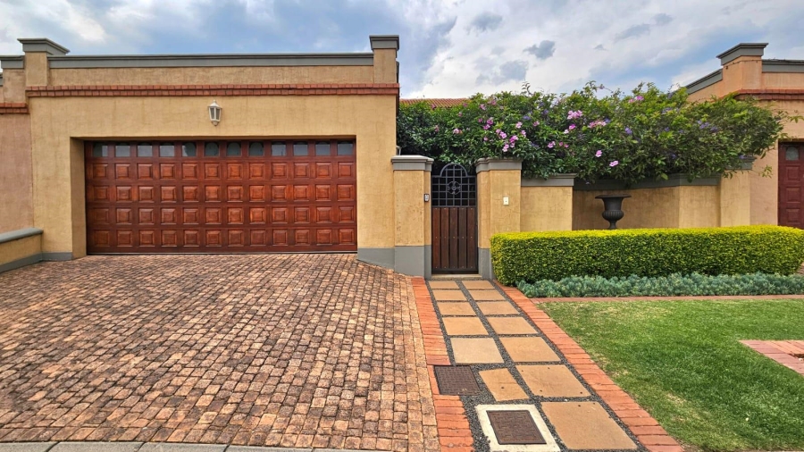 3 Bedroom Property for Sale in Bronberg Gauteng