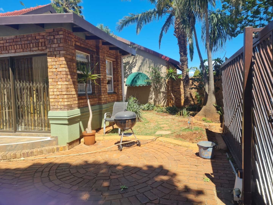 3 Bedroom Property for Sale in Ravenswood Gauteng