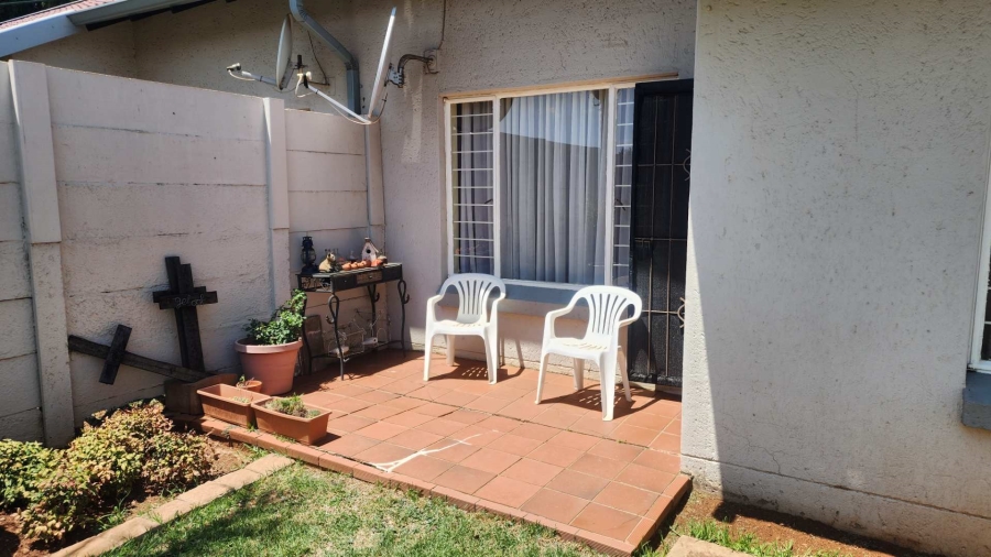 0 Bedroom Property for Sale in Rooihuiskraal North Gauteng