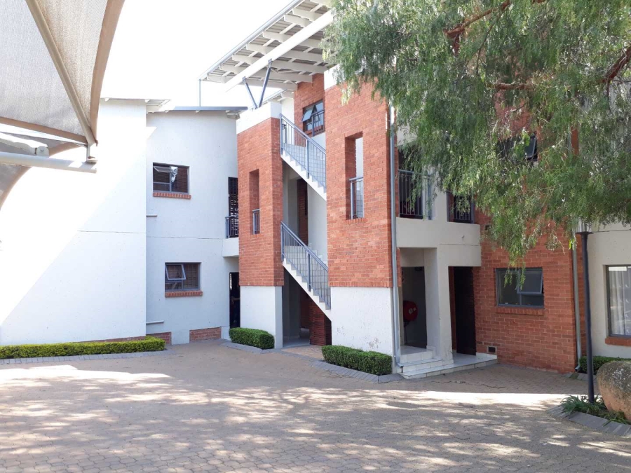 To Let 2 Bedroom Property for Rent in Radiokop Gauteng