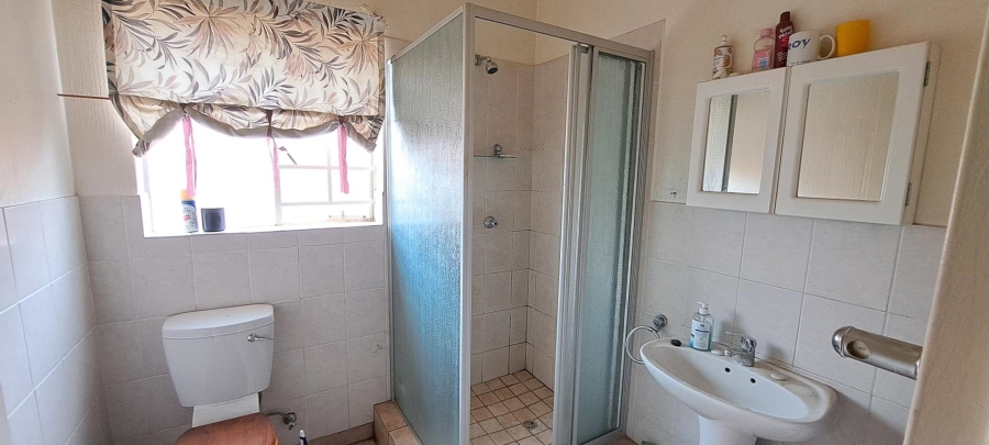 To Let 2 Bedroom Property for Rent in Olivedale Gauteng