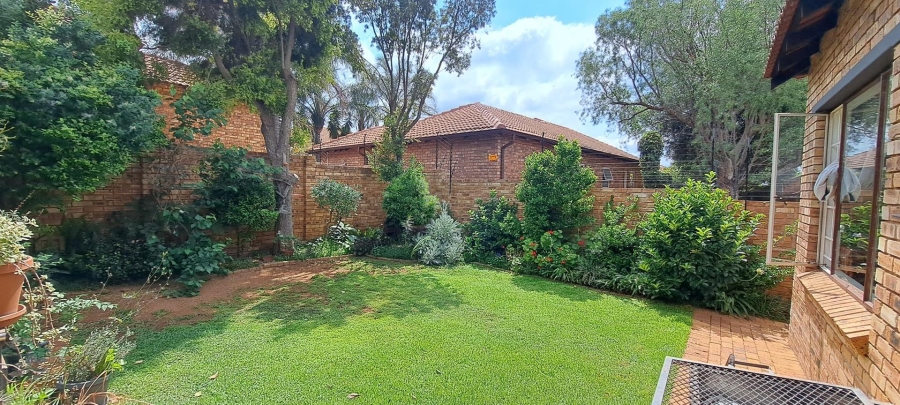 To Let 2 Bedroom Property for Rent in Olivedale Gauteng