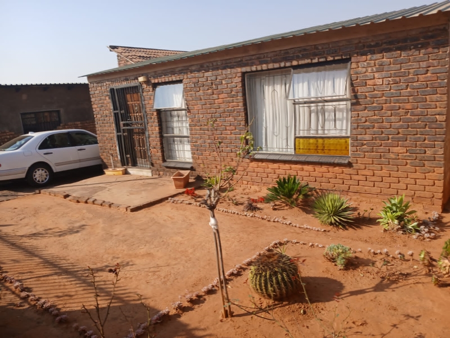 2 Bedroom Property for Sale in Mamelodi West Gauteng