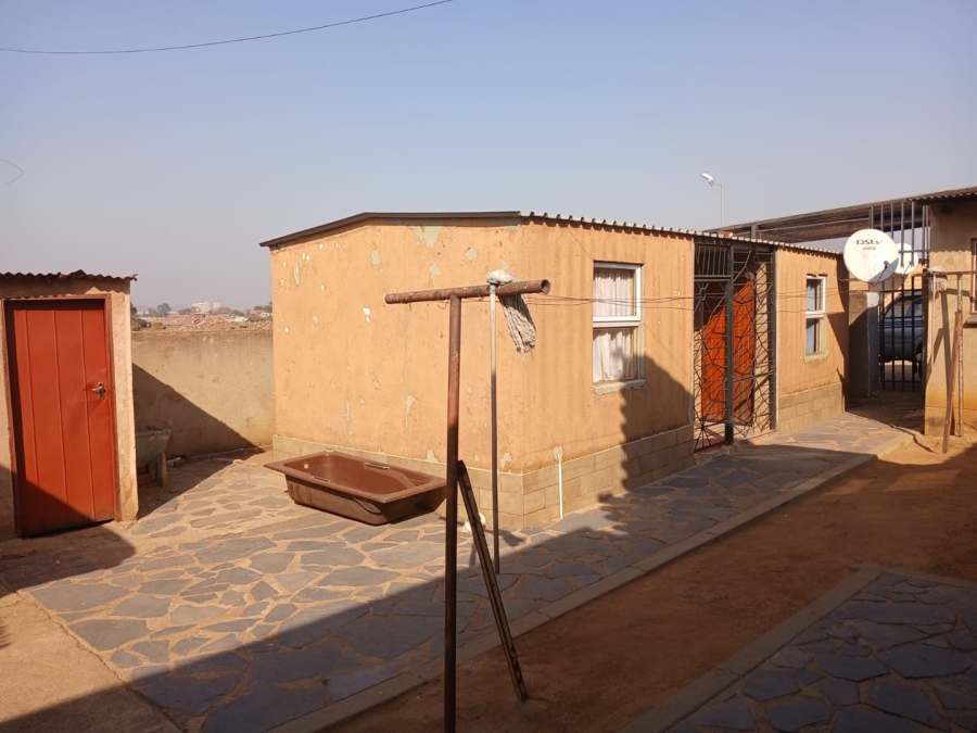 2 Bedroom Property for Sale in Mamelodi West Gauteng