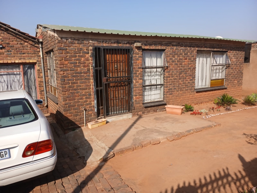 2 Bedroom Property for Sale in Mamelodi West Gauteng