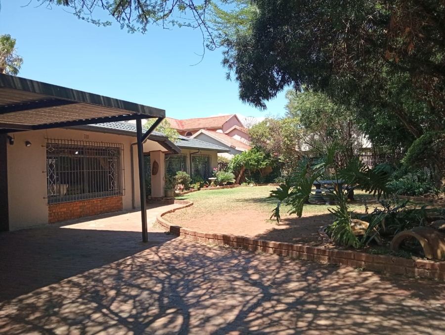 3 Bedroom Property for Sale in Glen Marais Gauteng