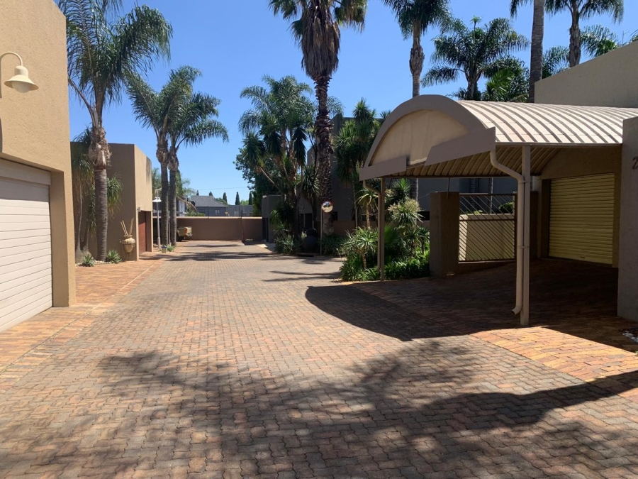 4 Bedroom Property for Sale in Glen Marais Gauteng