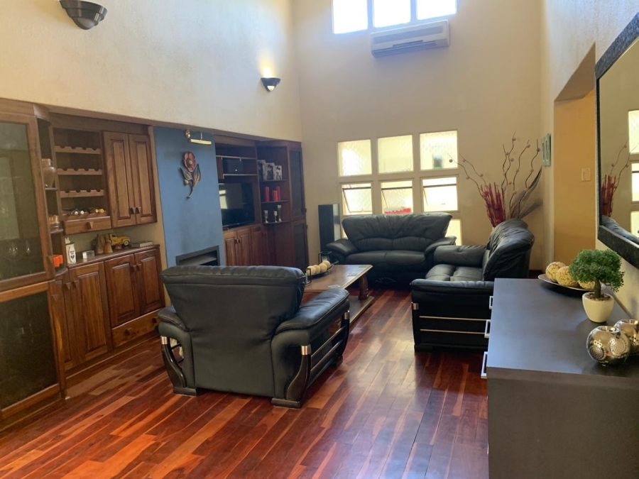 4 Bedroom Property for Sale in Glen Marais Gauteng