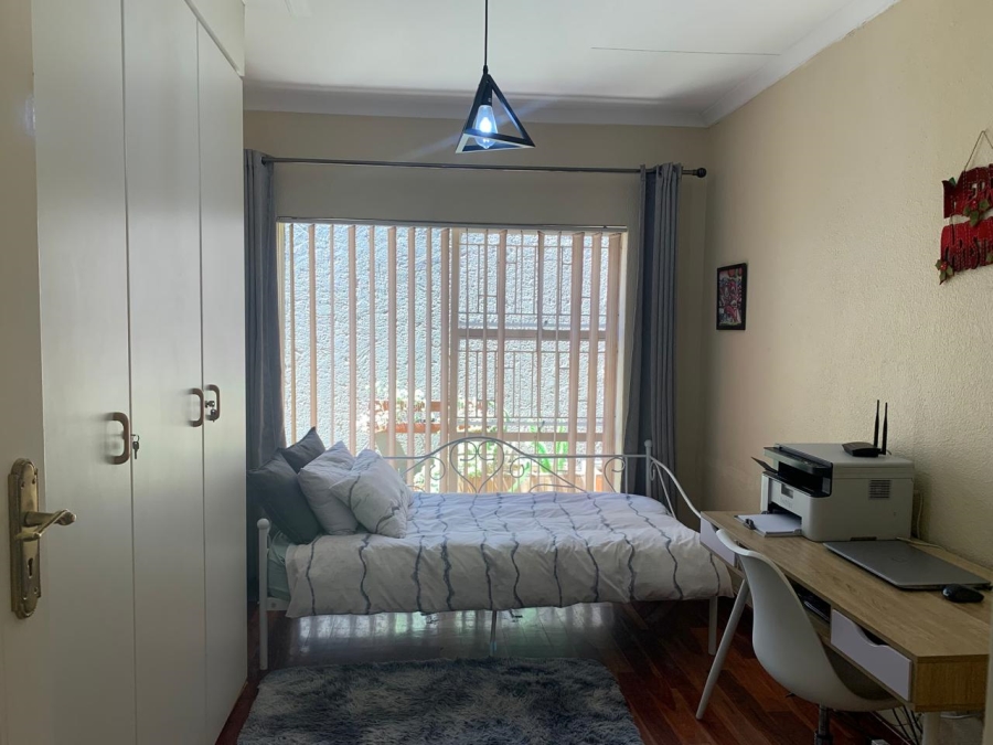 4 Bedroom Property for Sale in Glen Marais Gauteng