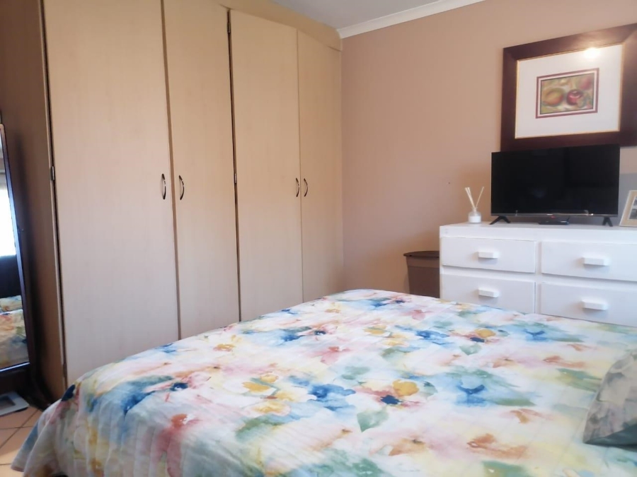 2 Bedroom Property for Sale in Bonaero Park Gauteng