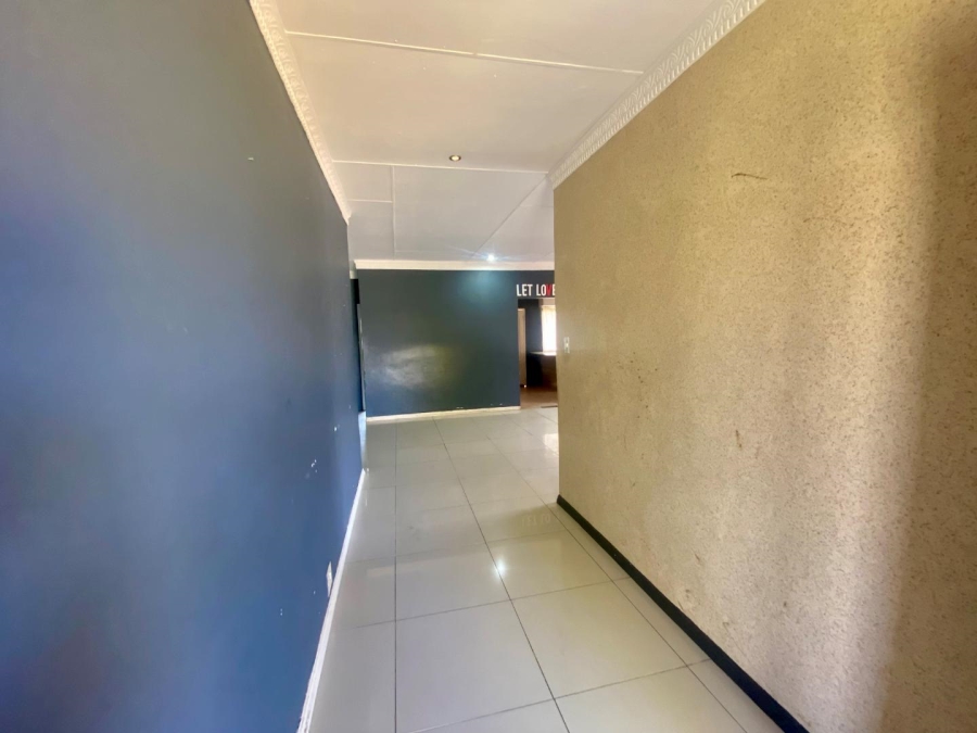 To Let 3 Bedroom Property for Rent in Lewisham Gauteng