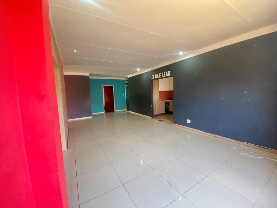 To Let 3 Bedroom Property for Rent in Lewisham Gauteng