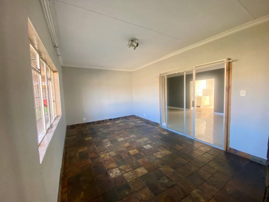 To Let 3 Bedroom Property for Rent in Lewisham Gauteng