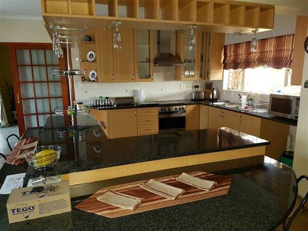 6 Bedroom Property for Sale in Winchester Hills Gauteng