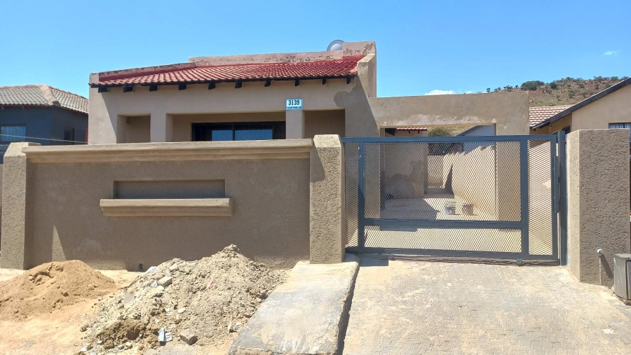 4 Bedroom Property for Sale in Naturena Gauteng