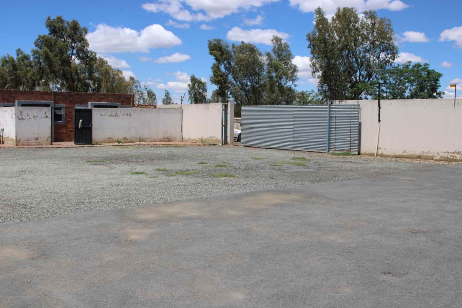 Commercial Property for Sale in Alrode Gauteng