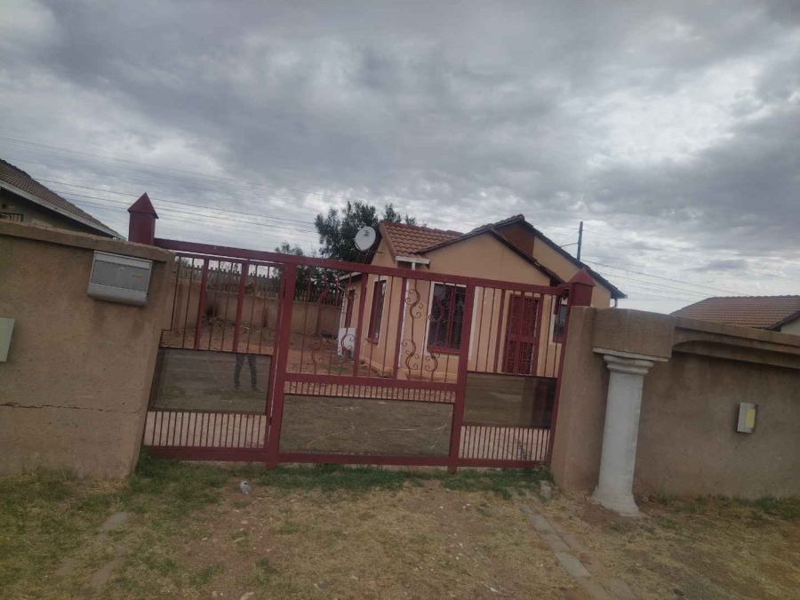 3 Bedroom Property for Sale in Rosslyn Gauteng