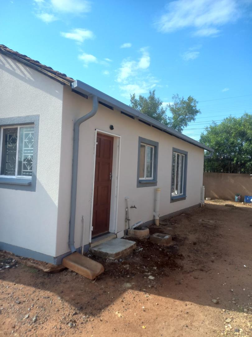 3 Bedroom Property for Sale in Rosslyn Gauteng