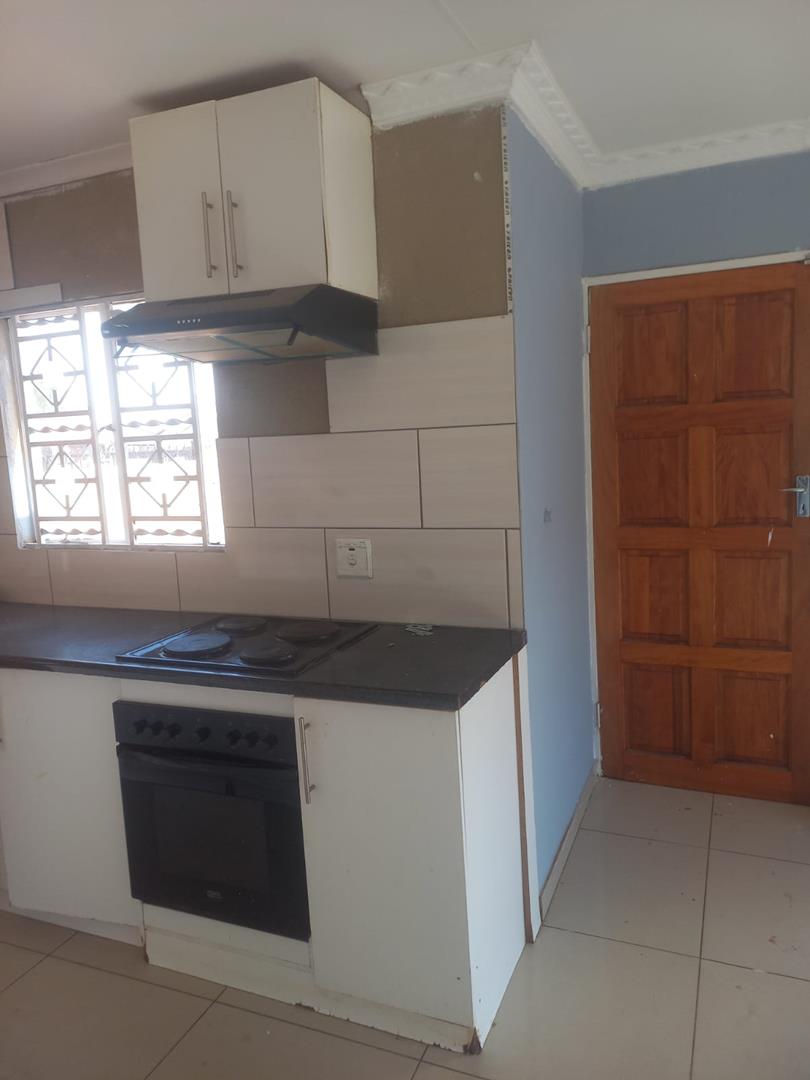 3 Bedroom Property for Sale in Rosslyn Gauteng