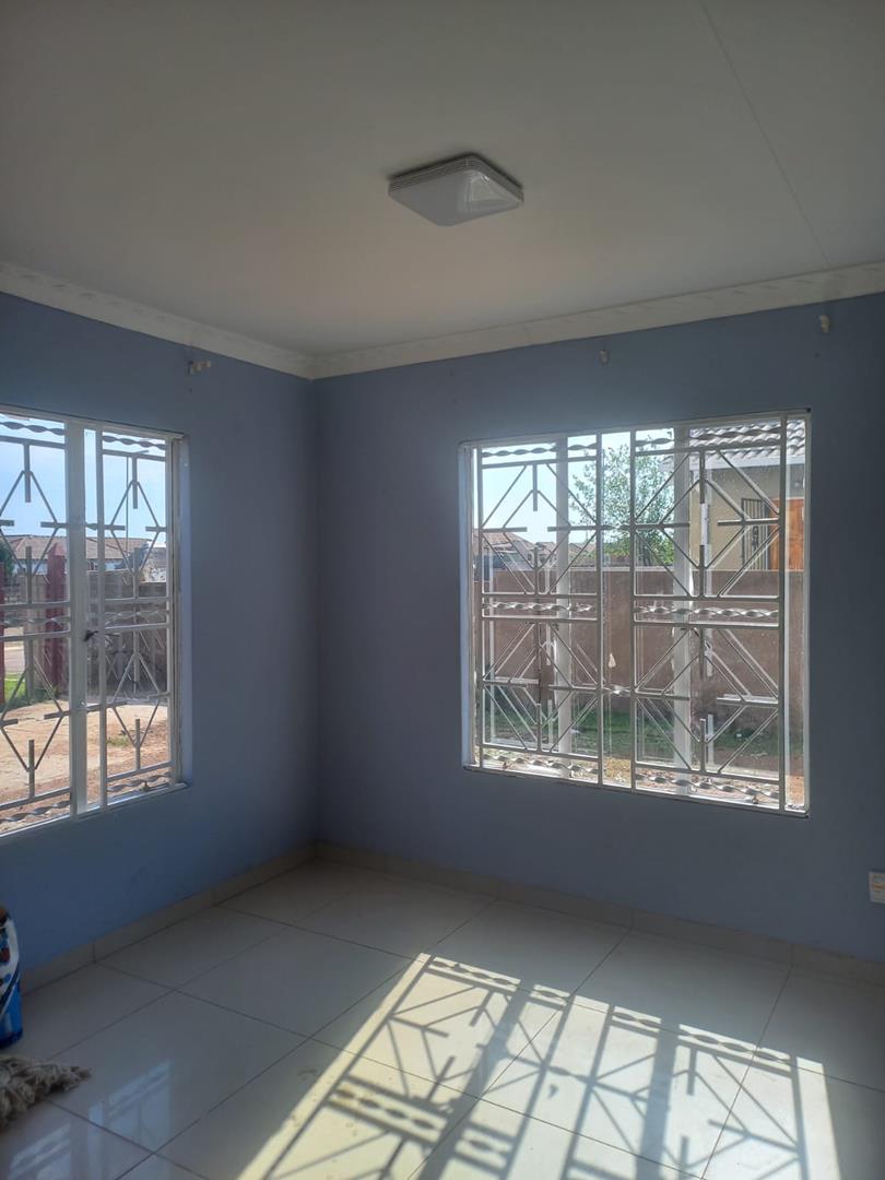 3 Bedroom Property for Sale in Rosslyn Gauteng