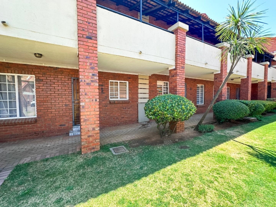 2 Bedroom Property for Sale in Mooikloof Ridge Gauteng