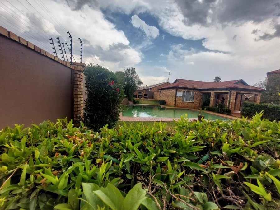 1 Bedroom Property for Sale in Horison Gauteng