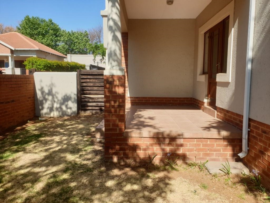 2 Bedroom Property for Sale in Paulshof Gauteng